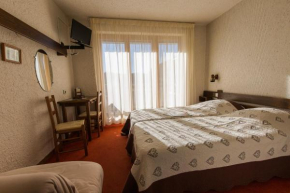 Гостиница Hotel Le Tetras  Нотре-Дам-Де-Белькомб
